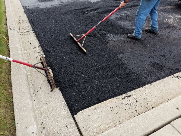 Asphalt Driveway Service in Conway